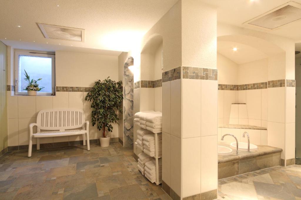 Bernerhof Swiss Quality Hotel Kandersteg Rom bilde
