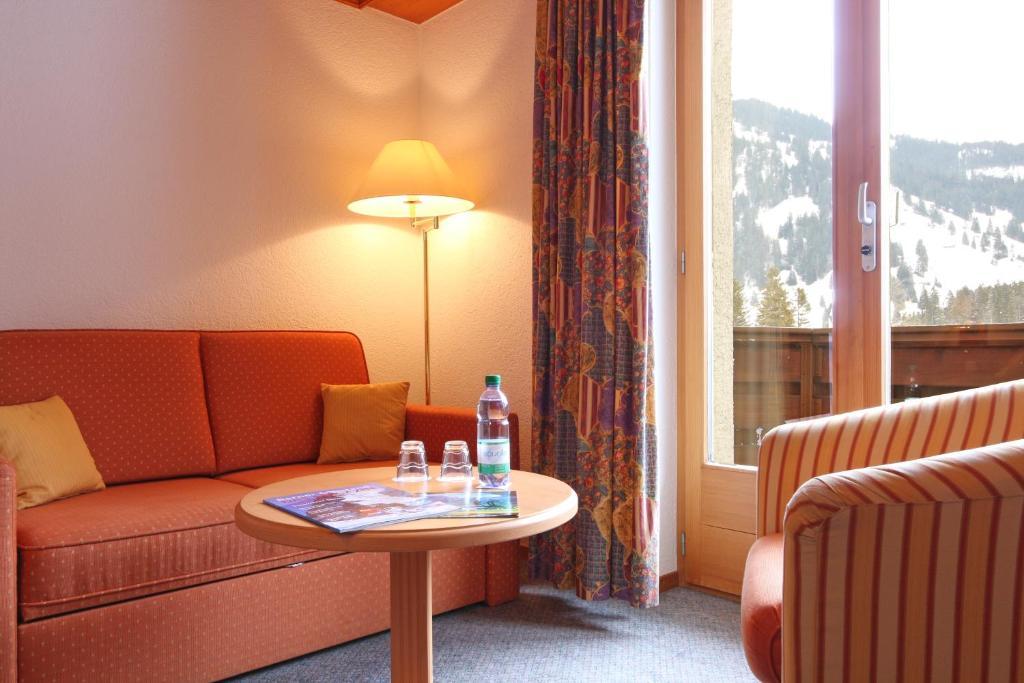 Bernerhof Swiss Quality Hotel Kandersteg Rom bilde